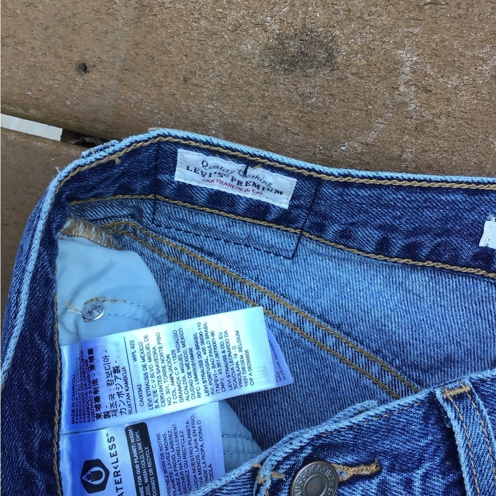 LEVI’S 80’s MOM JEAN SLIGHT DISTRESSING SIZE 28 H21 - Picture 4 of 7